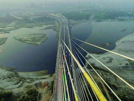 14 வருட கட்டுமானம்.. 154 மீட்டர் உயர கோபுரம்.. டெல்லியில் திறக்கப்படும் அசத்தல் சிக்னேச்சர் பாலம்!