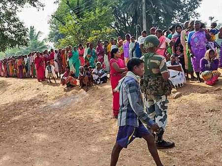 சட்டிஸ்கர் இறுதிக்கட்ட சட்டமன்ற தேர்தல் நிறைவடைந்தது.. 65% வாக்குகள் பதிவு!