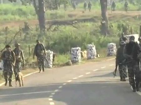 சட்டிஸ்கர் தேர்தல்.. மக்களை பயமுறுத்தும் நக்சல்.. பாதுகாப்பு பணியில் 1 லட்சம் வீரர்கள்!