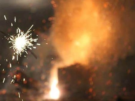 பட்டாசுகள் வெடித்தன.. ஆனால் பயந்து பயந்து.. இப்படித்தான் கழிந்தது இந்த வருட தீபாவளி!