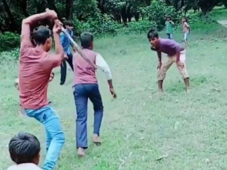 என்னங்கடா இது.. ரொம்ப புதூஸ்ஸா இருக்கே இந்த விளையாட்டு