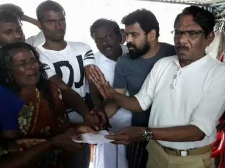 தயவு செய்து அழாதீங்க.. இதை வாங்கிக்குங்க.. சுந்தர்ராஜன் குடும்பத்தினருக்கு இயக்குநர்கள் ஆறுதல்