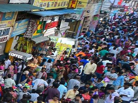 சத்தமில்லா தீபாவளி... சென்னையில் களைகட்டும் கடைசி நேர ஷாப்பிங்!