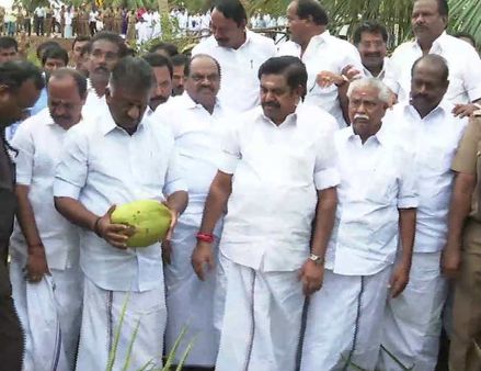 நாகை, திருவாரூரை வேறு ஒரு நாளில் ஆய்வு செய்வோம்.. முதல்வர் பழனிச்சாமி விளக்கம்!