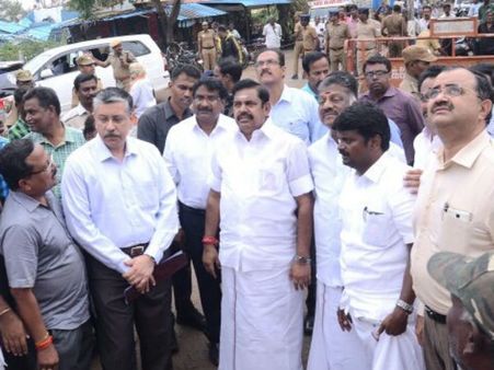 கஜா புயலால் தமிழகத்தில் கடும் சேதம்.. ஆயிரக்கணக்கான வீடுகள் நாசம்- மத்திய குழு