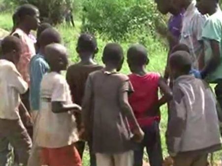 கென்யா வணிக வளாகத்தில் துப்பாக்கிச்சூடு: இத்தாலிய பெண் கடத்தல்