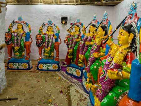 அக்கா தங்கைகள் ஏழு பேர்... ஏழு ஊர் முத்தாலம்மன் கோவில் - கல்லுப்பட்டியில் ஒற்றுமை விழா