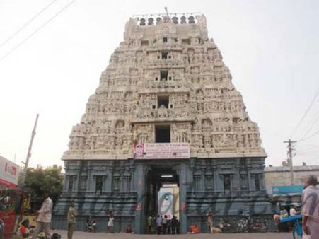 மகாலட்சுமியின் அழகை கள்ளத்தனமாக ரசித்த திருக்கள்வனூர் கள்வப்பெருமாள் 