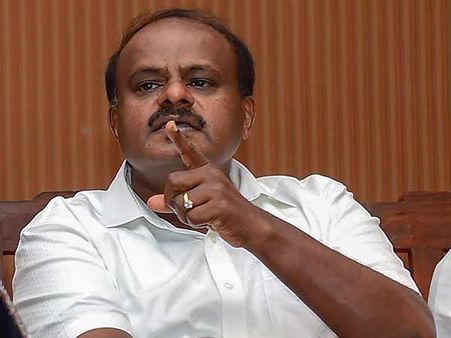 எல்லாத்துக்கும் காரணம் இந்த மீடியாக்கள்தான்.. இனி.. பகீர் முடிவை எடுத்த எச் டி குமாரசாமி