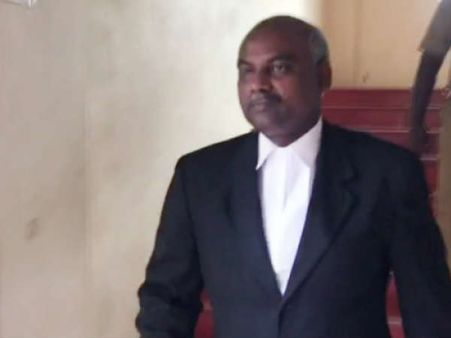 12 வயசு சிறுமியிடம் 63 வயது தாத்தா சேட்டை... ஆஸ்பத்திரிக்கே போய் தீர்ப்பை அறிவித்த நீதிபதி!