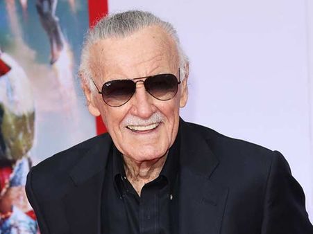 ஸ்பைடர் மேன், அயர்ன் மேனை உருவாக்கிய ஸ்டான் லீ.. மார்வெலின் பிதாமகன் காலமானார்!