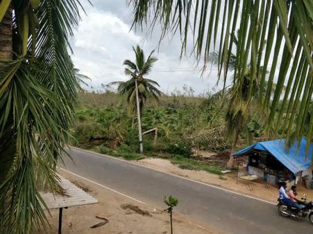 அப்பாடா.. 9 நாள் கழித்து வெளிச்சத்தை பார்த்து துள்ளி குதித்த மக்கள்