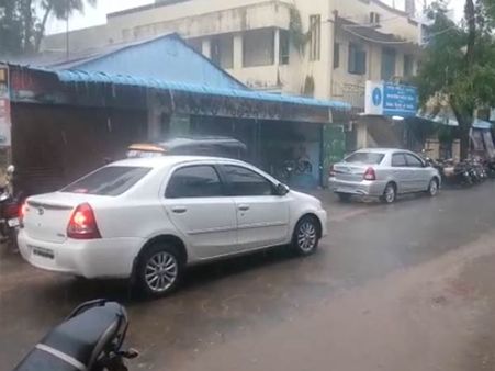 கன மழை எச்சரிக்கை.. சென்னையில் நாளை அனைத்து பள்ளி, கல்லூரிகளுக்கும் விடுமுறை