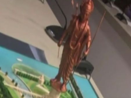 உலகிலேயே உயரமானது.. அயோத்தியில் வருகிறது பிரம்மாண்ட ராமர் சிலை.. வைரல் புகைப்படம் வெளியானது!