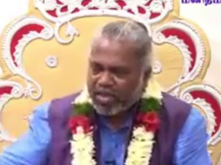 எனக்கு பசிக்குது நான் சாப்பிடுறேன்.. உனக்கு இன்னா.. கொழுப்பா.. திமிரா.. அதிர வைக்கும் சாமியார்!