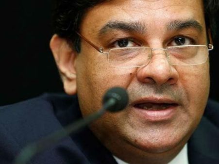 நாங்க சொல்றதை கேளுங்க.. இல்லைனா ரிசைன் பண்ணிடுங்க.. ஆர்பிஐ கவர்னருக்கு ஆர்எஸ்எஸ் எச்சரிக்கை!