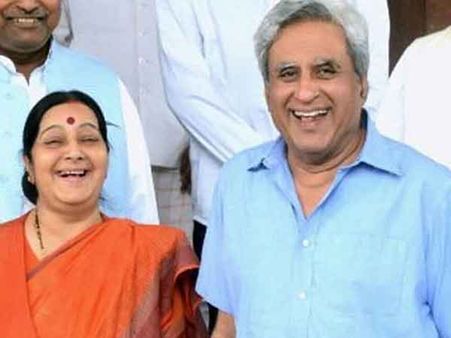 சுஷ்மா மேடம், தேர்தலில் போட்டியிடாததற்கு ரொம்ப நன்றி: கணவர் ஸ்வராஜ்