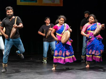 அமெரிக்காவில் அரங்கேறிய பாரம்பரியம்.. தமிழ்ச்சங்கம் நடத்திய முத்தமிழ் விழா!