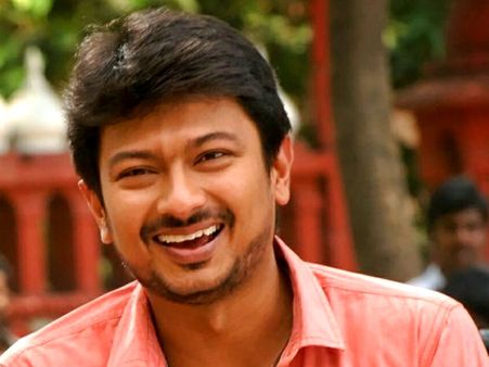 யோவ் உனக்கு ரசிகர்லாம் இருக்கா...கிண்டல் கேள்விக்கு உதயநிதி சொன்ன பதிலை பாருங்க