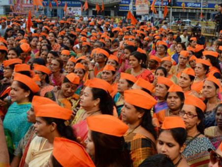 ராமர் கோவில் கட்ட அயோத்தியில் விஎச்பி பேரணி.. லட்சக்கணக்கில் திரண்ட தொண்டர்கள்!