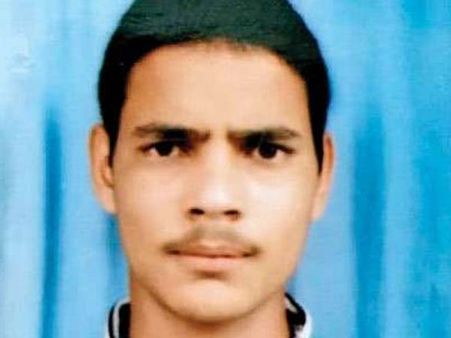 நொய்டாவில் காதலியை துப்பாக்கியால் சுட்டுவிட்டு வாலிபர் தற்கொலை