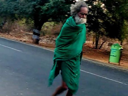 தானே புயல், பணமதிப்பிழப்பு விவகாரத்தை முன்கூட்டியே சொன்னவர் மூக்குப்பொடி சித்தர்