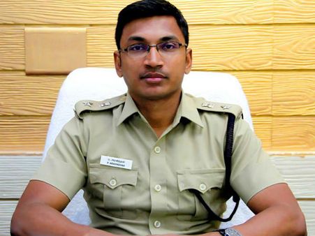 கருணாஸ், விஷால்.. என்ன சவுண்டு விட்டாலும் கவலையில்லை.. தில்லாக களம் கண்ட டிசி அரவிந்தன்