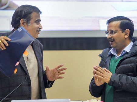 கெஜ்ரிவால் போல இருமி கிண்டலடித்த விஷமிகள்.. கடுமையாக கண்டித்த கத்காரி!