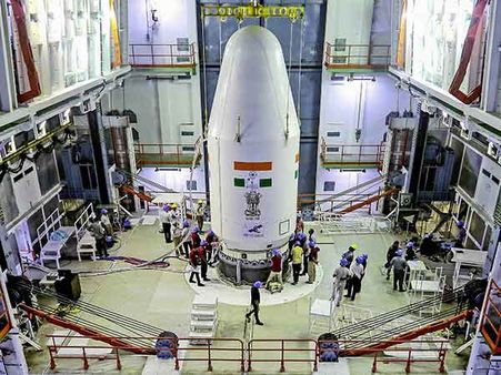 ஏர்போர்ஸுக்கு உதவ போகும் 2,250 கிலோ சாட்டிலைட்.. தெறிக்கவிடும் இஸ்ரோ பிளான்!