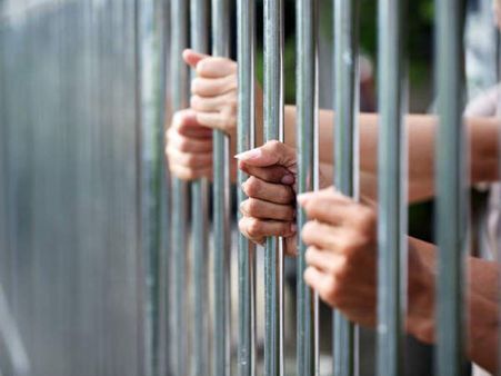 விமானத்தில் பெண்ணிடம் பாலியல் சில்மிஷம்.. அமெரிக்காவில் தமிழருக்கு 9 வருடம் ஜெயில்