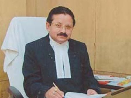 இந்தியா முஸ்லீ்ம் நாடாகி விடாமல் மோடி தடுக்க வேண்டும்.. ஹைகோர்ட் நீதிபதி பரபரப்பு பேச்சு