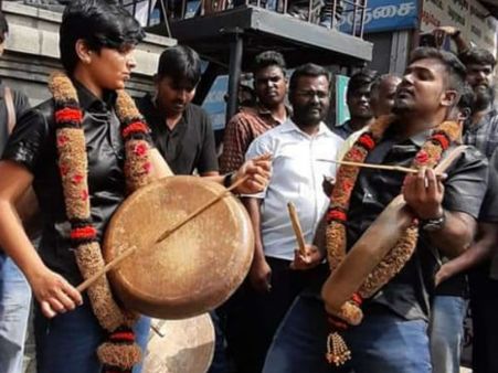 அதிர வைத்த பறை.. ஓங்கி ஒலித்த இசை.. இது கவுசல்யா வாழ்வின் போராட்ட கீதம்!