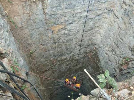 அந்த 15 பேரும் உயிரோட இருக்க வாய்ப்பில்லை.. மேகாலயாவில் கைவிரித்த மீட்பு குழு.. கதறும் குடும்பம்!