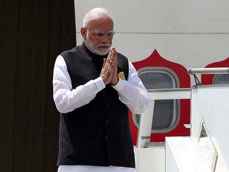 அடேங்கப்பா.. பிரதமர் மோடியின் வெளிநாட்டு டூர்களுக்கு இவ்வளவு செலவு செய்துள்ளதா நாடு??