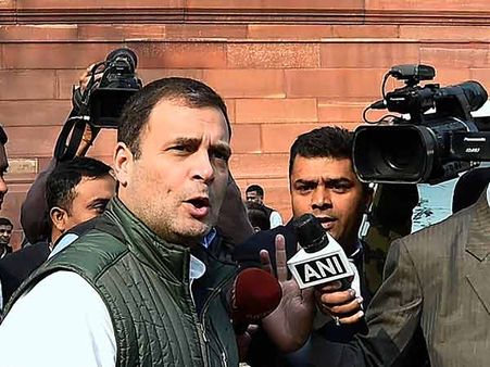 மோடிக்கு போட்டோ எடுக்கவே நேரம் சரியா இருக்கு.. இதுக்கு எங்க நேரம் இருக்கு.. ராகுல் பரபர டிவிட்!