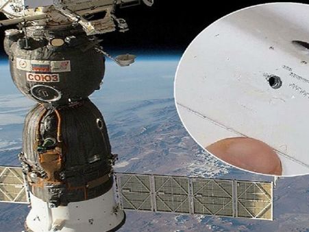 விண்கலத்தில் ஓட்டை.. ஆகாயத்தில் 6 மணி நேரம் மிதந்தபடி பஞ்சர் போடும் நாசா வீரர்கள்.. திக் நிமிடம்!