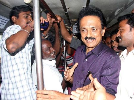 மு.க.ஸ்டாலினின் 'நமக்கு நாமே'.. வெர்ஷன் 2 ரெடி.. மீண்டும் மக்களை சந்திக்க போகிறார்!