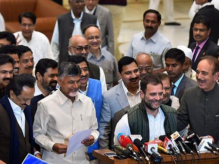 அட.. தேர்தல் வெற்றியை கடைசியில் தமிழகத்தில் கொண்டாடும் எதிர்க்கட்சிகள்.. எப்படின்னு பாருங்க!