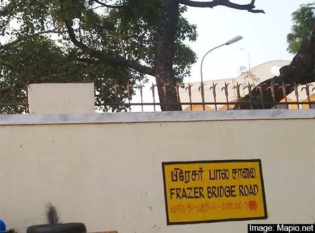 இனி தமிழில் ஊர்ப் பெயர்களைப் பார்க்கலாம்.. சென்னை சாலையின் பெயர் மாறியது!