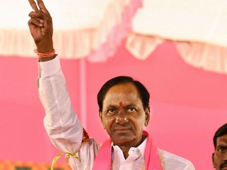 8 தொகுதிகளை விட்டுடுங்க... மத்த 111-லும் அவங்களுக்கே குத்துங்க.. இதுதான் டிஆர்எஸ் வெற்றி பெற காரணம்!