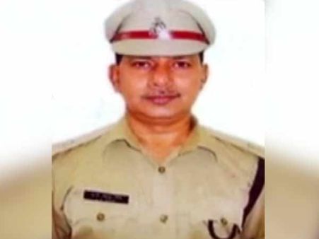 உ.பியில் கலவரத்தைக் கட்டுப்படுத்தத் தவறிய புலந்த்சாகர் எஸ்.பி. அதிரடி இடமாற்றம்