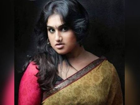 என் விவகாரத்தில் போலீஸ் தலையிடக் கூடாது.. வனிதா அதிரடி