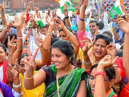 ராஜஸ்தானில் அமலாகிறது மினிமம் சேலரி திட்டம்.. காங்கிரஸ் அதிரடி மூவ்.. எவ்வளவு சம்பளம் தெரியுமா?