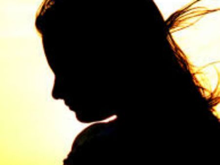 மிட் நைட்டில் மொட்டை மாடியில் ஆபாச வீடியோ.. சிறுமிகள் விட்ட கண்ணீர்.. தி.மலை காப்பகத்துக்கு சீல்