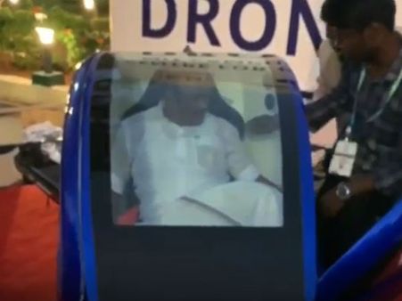 அடடே.. அஜீத் இத்தனை பெரிய திறமைசாலியா.. புகழ்ந்து தள்ளிய அமைச்சர் ஜெயக்குமார்