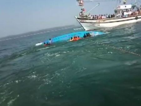 கர்நாடகாவில் துயரம்.. கார்வார் அருகே கடலில் படகு மூழ்கி 16 பேர் பலி