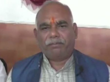 அகிலேஷ் மாயாவதியிடம் மண்டியிடும் வரை மட்டுமே கூட்டணி நிலைக்கும்- சமாஜ்வாதி எம்எல்ஏ கடும் தாக்கு