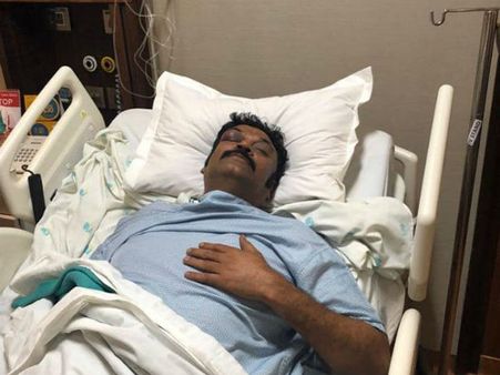 கர்நாடக காங். எம்எல்ஏக்கள் சரமாரி அடிதடி.. தாக்கப்பட்ட எம்எல்ஏவுக்கு கண் அறுவை சிகிச்சை