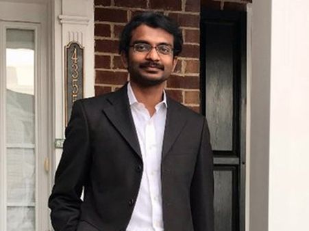 இந்தி தெரியாதா.. தமிழக மாணவரை அவமதித்த விமான நிலைய அதிகாரி