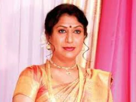 கணக்கே இல்லாமல் அழுது.. தனிமையில் வெந்து.. சரித்திரம் படைத்து.. பத்மஸ்ரீ நர்த்தகி நடராஜின் கதை!